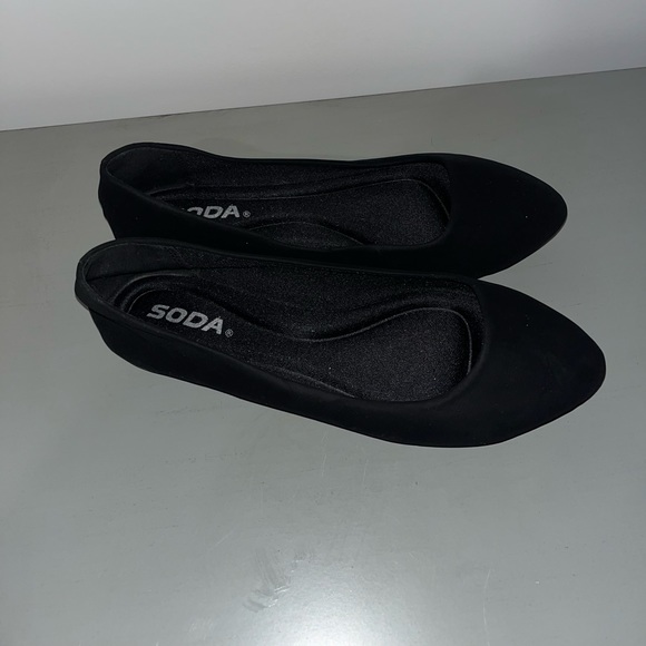 basic black flats - Picture 4 of 4